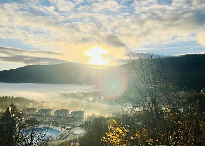 Weranda Sniezka Klimatyczne Mieszkanie Z Widokiem Na Sniezke 10 Minut Do Wyciagow I Swiatyni Wang, Parking W Cenie Апартаменты *