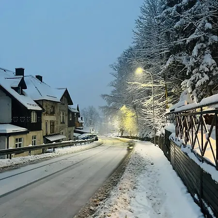 Weranda Sniezka Klimatyczne Mieszkanie Z Widokiem Na Sniezke 10 Minut Do Wyciagow I Swiatyni Wang, Parking W Cenie アパート カルパッチ