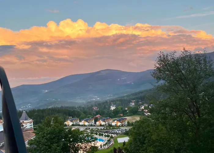Weranda śnieżka Klimatyczne Mieszkanie Z Widokiem Na śnieżkę 10 Minut Do świątyni Wang I Wycigów *
